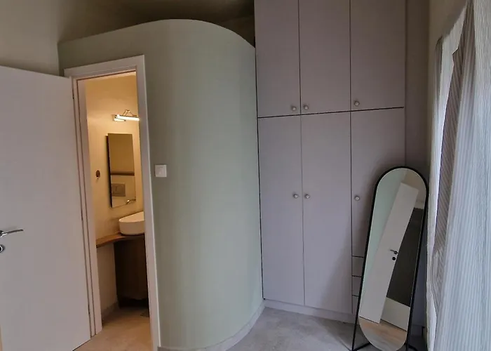 Houseloft Seaview Hub *